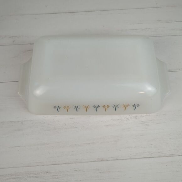 Vintage Fire King Candle Glow Starburst 1 qt Casserole Baking Serving Dish - Picture 8 of 14